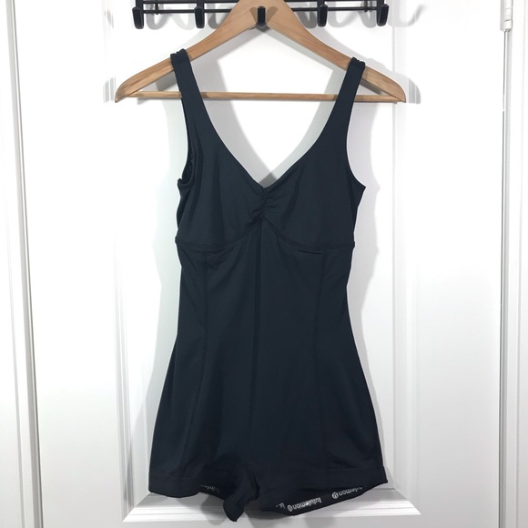 Lululemon Size 6 Black Shorts Bodycon Bodysuit